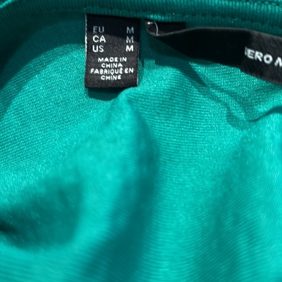 VERA MODA Stretchy Pull On Green Sparkle Reversible Dress with Shoulder Pads - Picture 5 of 7